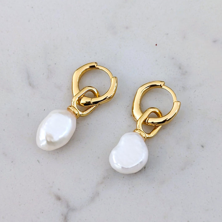 gold pearl drop earrings