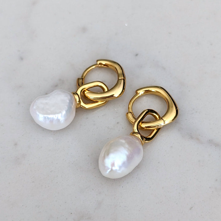gold pearl drop earrings