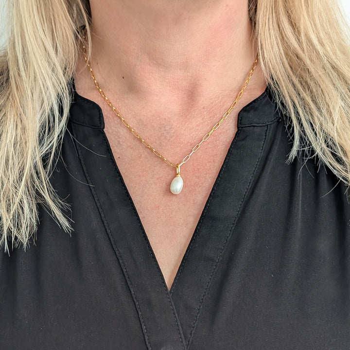 The Statement Pearl Necklace