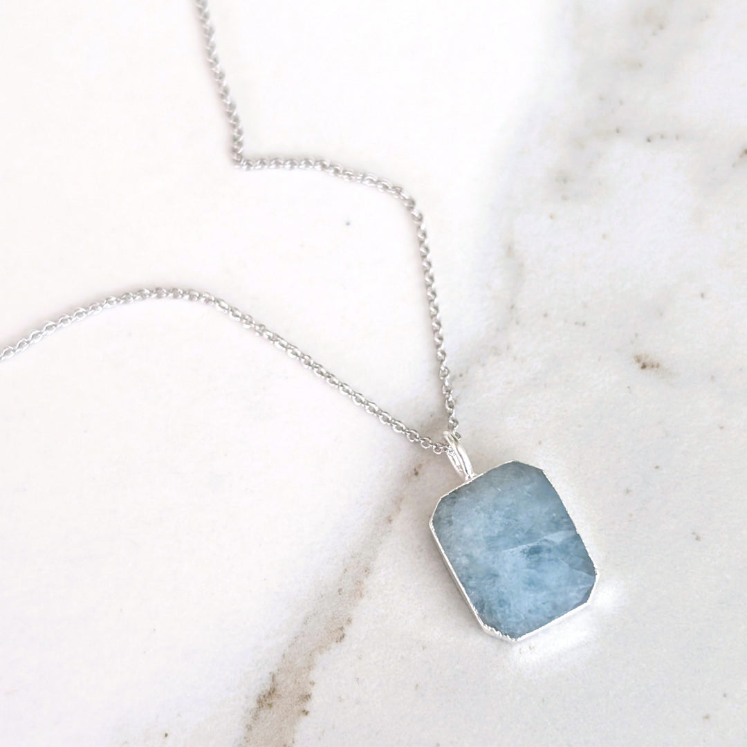 sterling silver aquamarine rectangular pendant neckace
