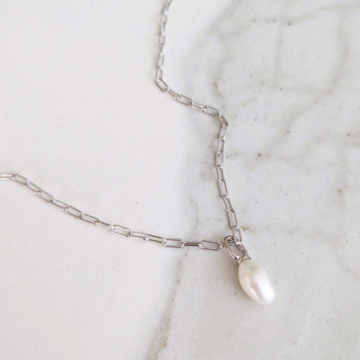 The Statement Pearl Necklace