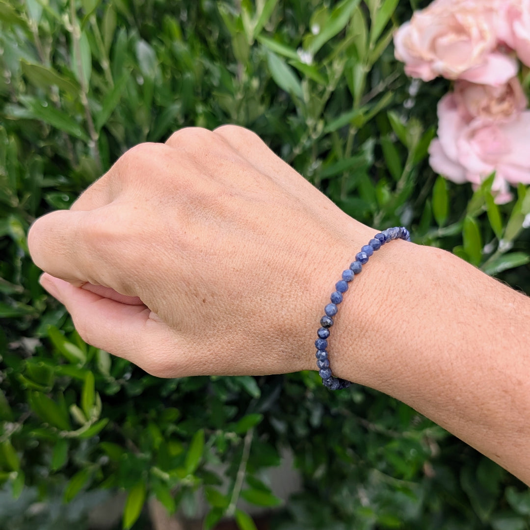 Sodalite gemstone bracelet