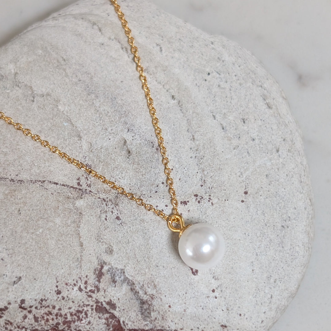 18 carat gold plated sterling silver pearl necklace