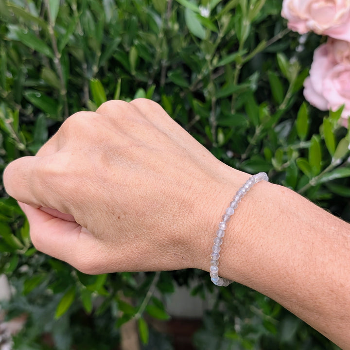 Labradorite gemstone bracelet