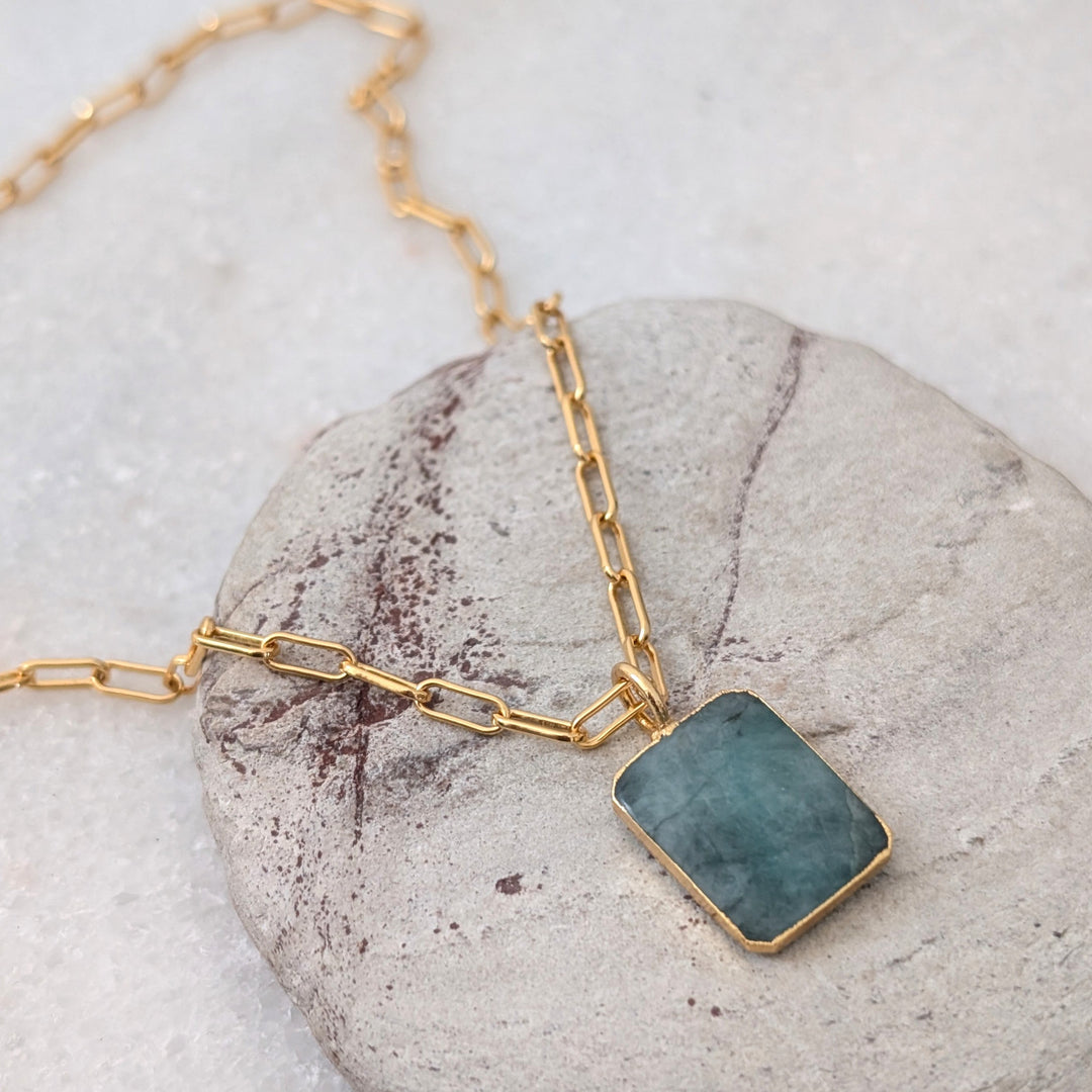 May’s Beautiful Birthstone Emerald – The Stone of Love & Wellbeing