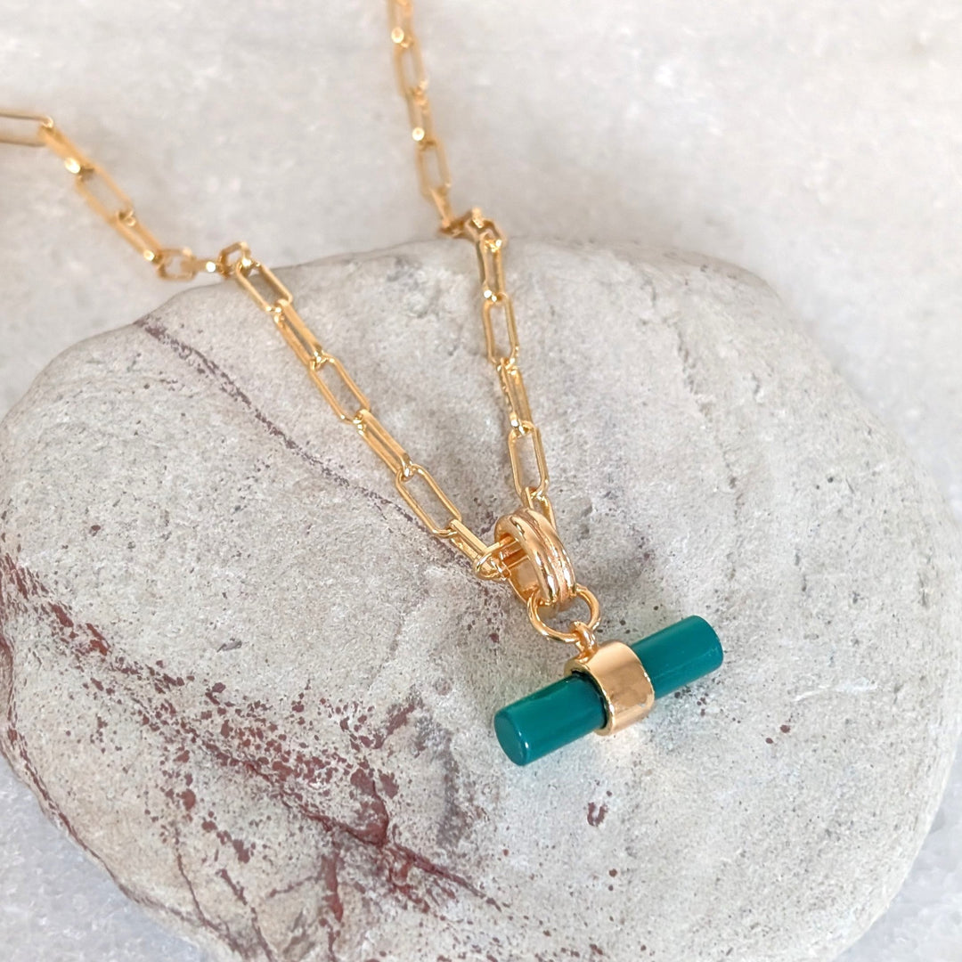 gold green onyx t-bar pendant necklace 