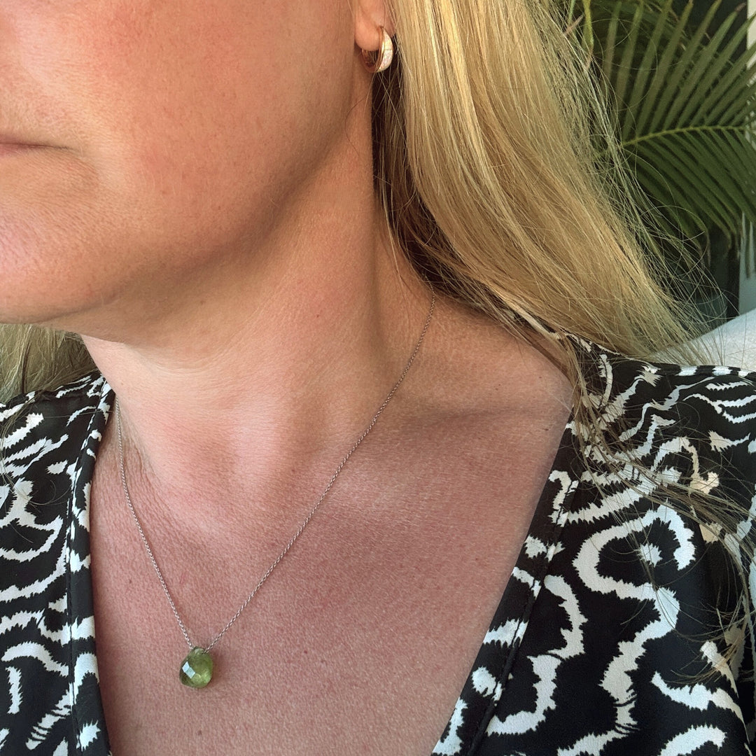 sterling silver peridot August teardrop birthstone necklace