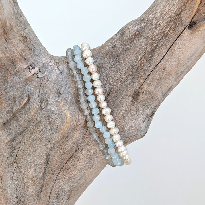 Cancer zodiac gemstone bracelet set comprising pearl, labradorite and aquamarine. 