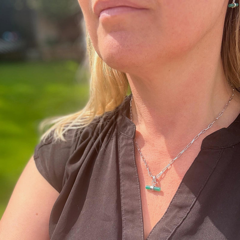 sterling silver green onyx t-bar necklace 