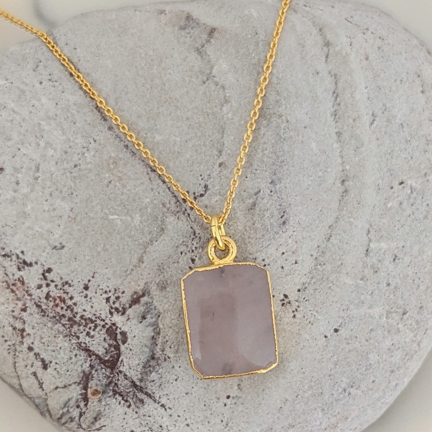 Rose quartz rectangular pendant necklace