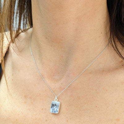 Sterling silver dendritic agate pendant necklace