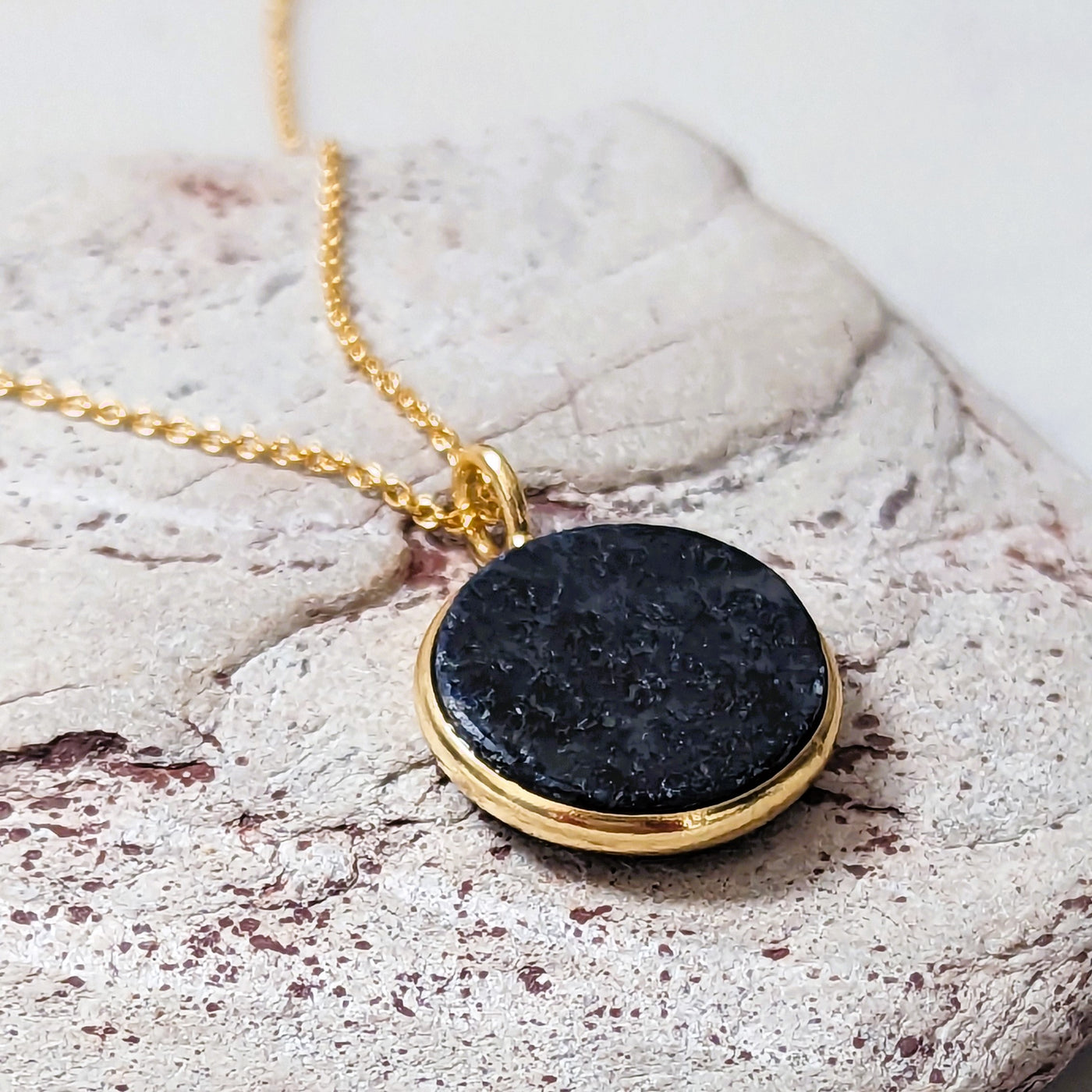 gold sapphire September birthstone pendant necklace