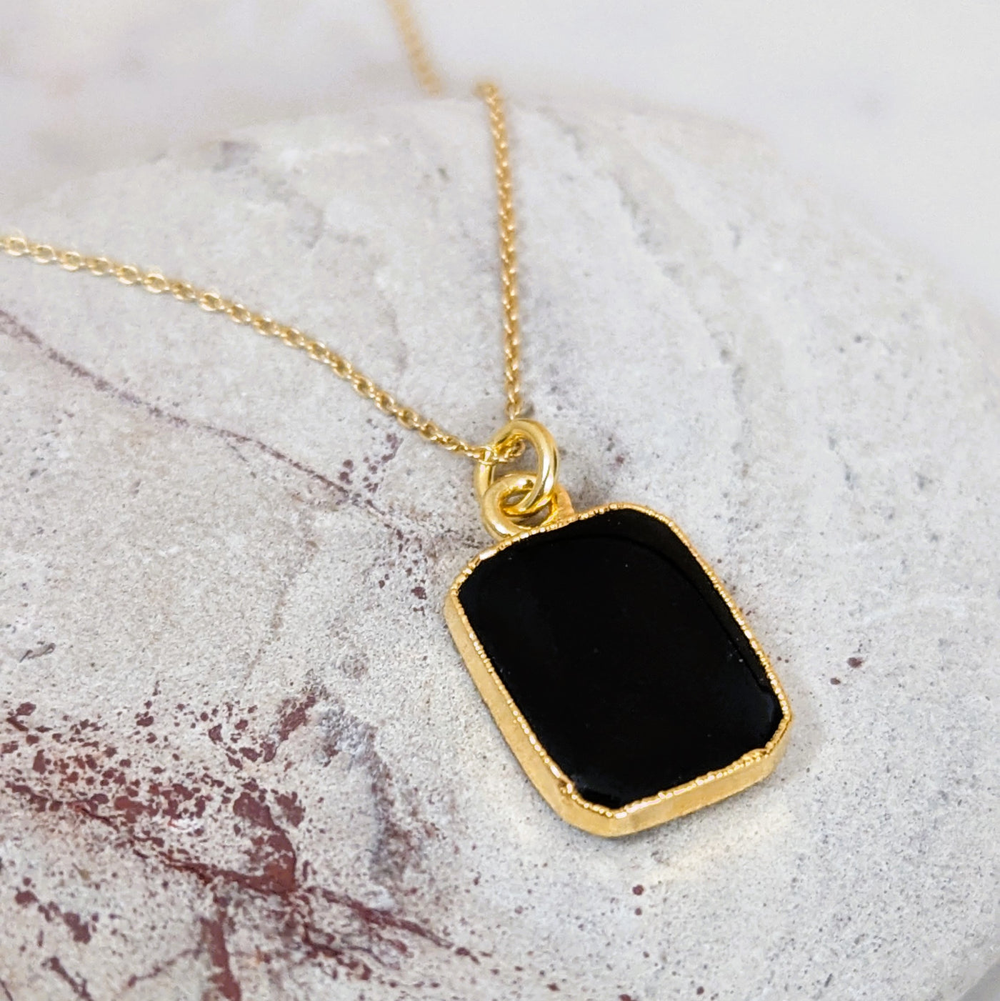 18 carat gold plated black onyx rectangular pendant gemstone necklace