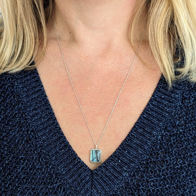 The Rectangle Labradorite Necklace