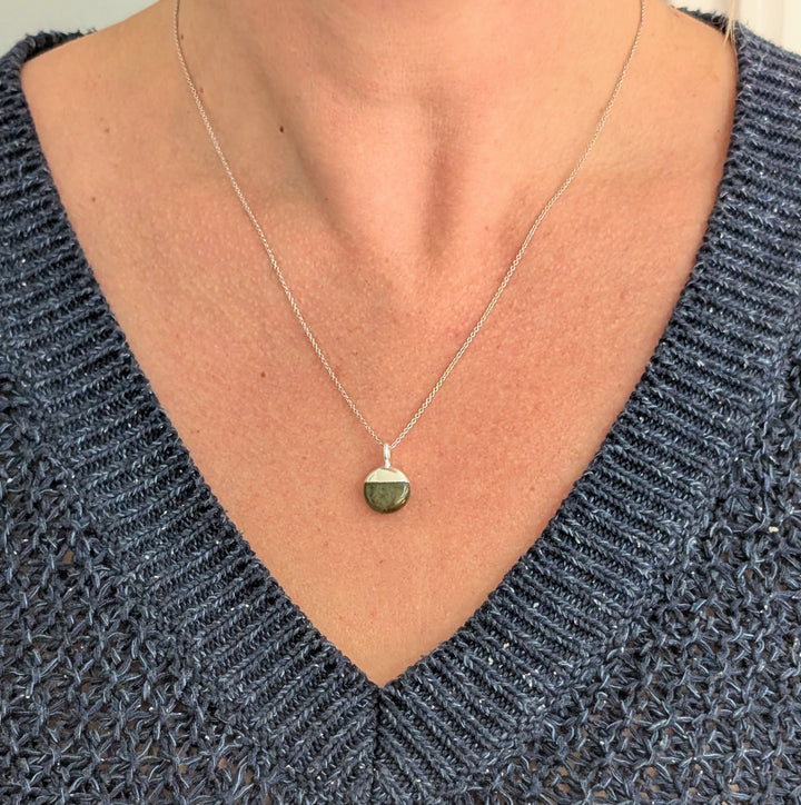 silver peridot August birthstone pendant necklace 