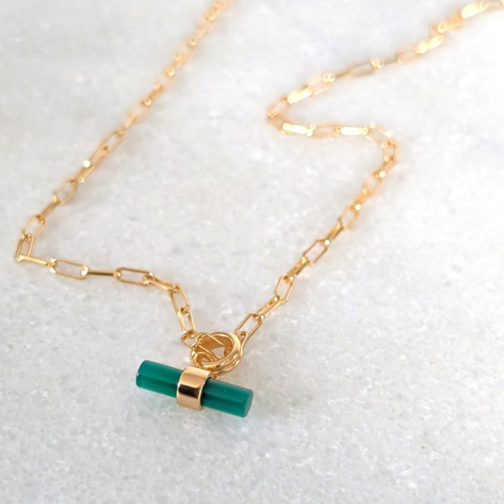 gold green onyx t-bar pendant necklace 