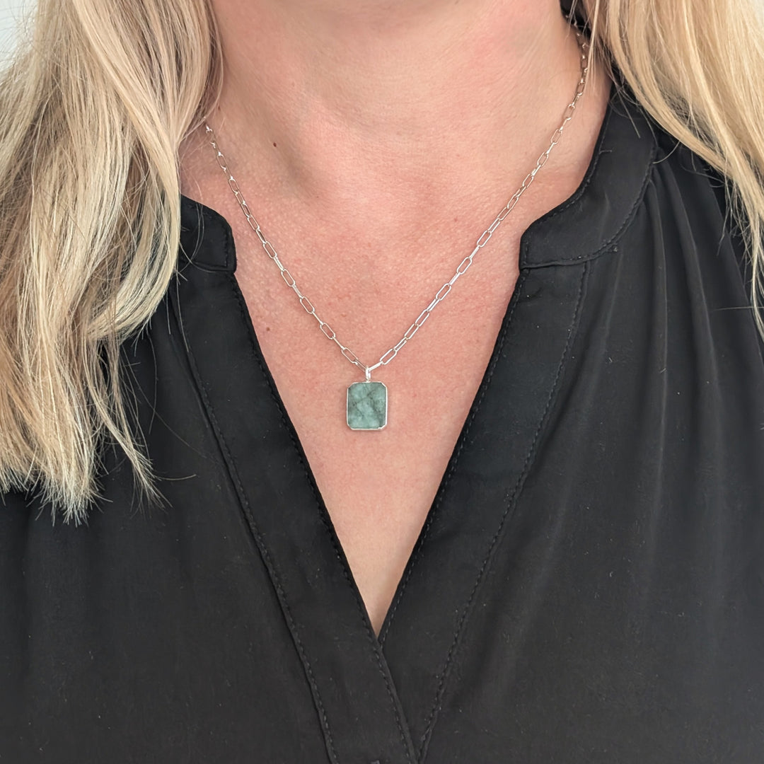 The Rectangle Emerald Necklace