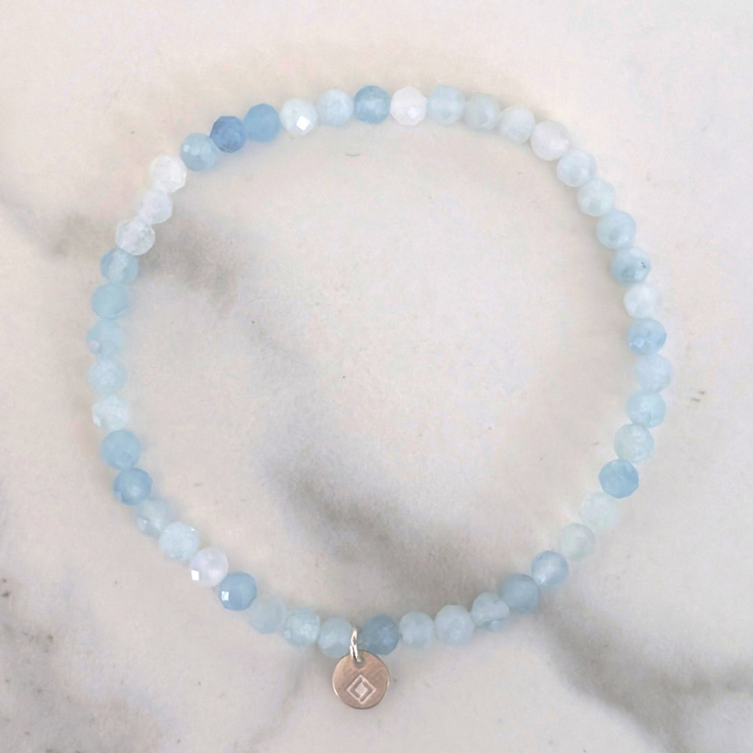 aquamarine gemstone bracelet 