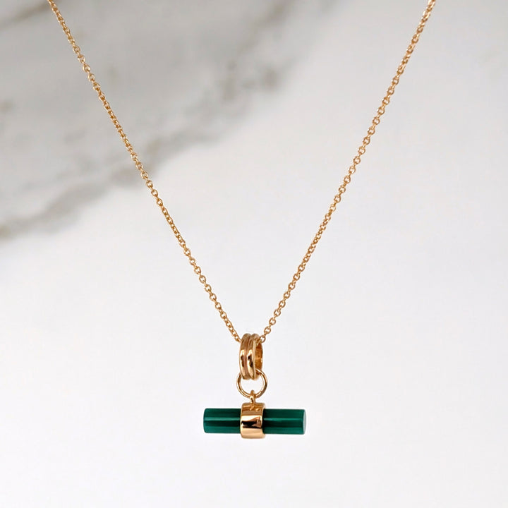 gold green onyx t-bar pendant necklace 