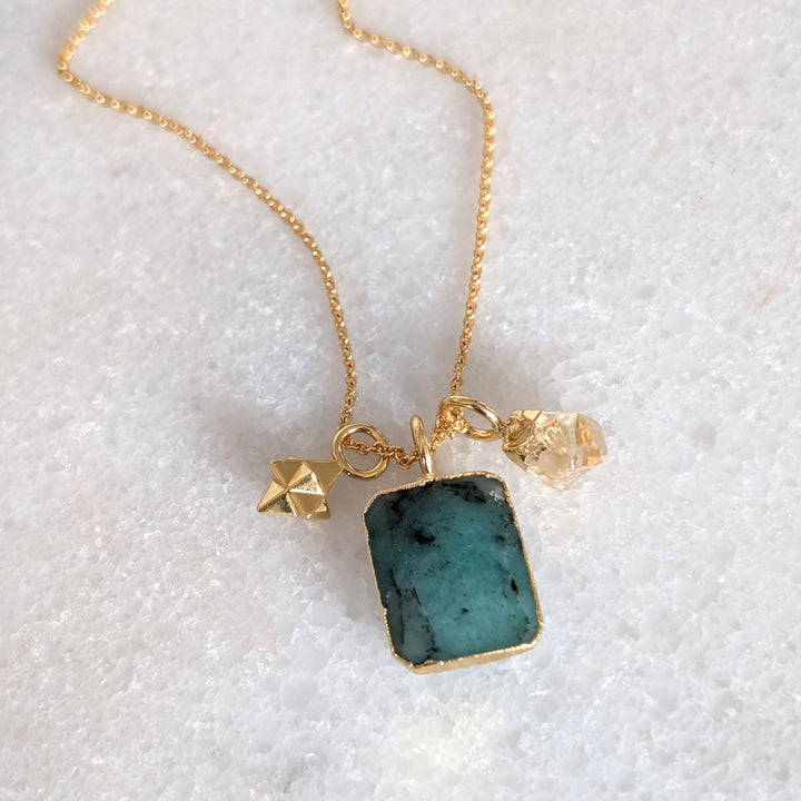 gold emerald, citrine and charm pendant necklace 