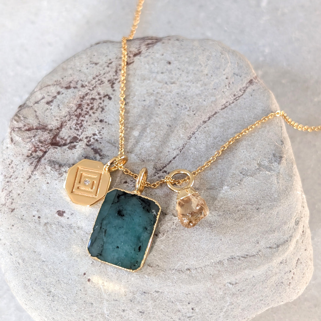 gold emerald, citrine and charm pendant necklace 