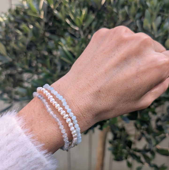 Cancer zodiac gemstone bracelet set comprising pearl, labradorite and aquamarine. 