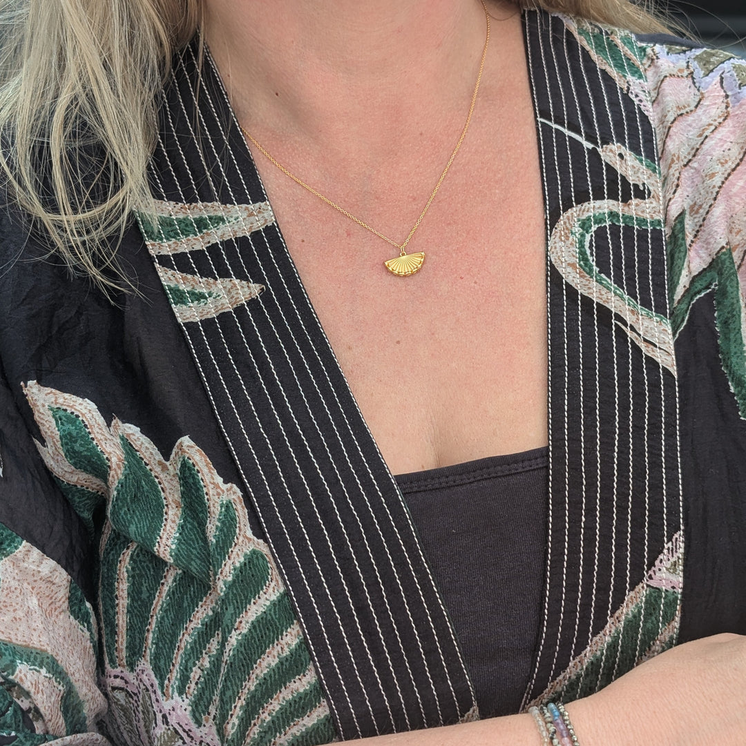 The Fan Pendant Necklace