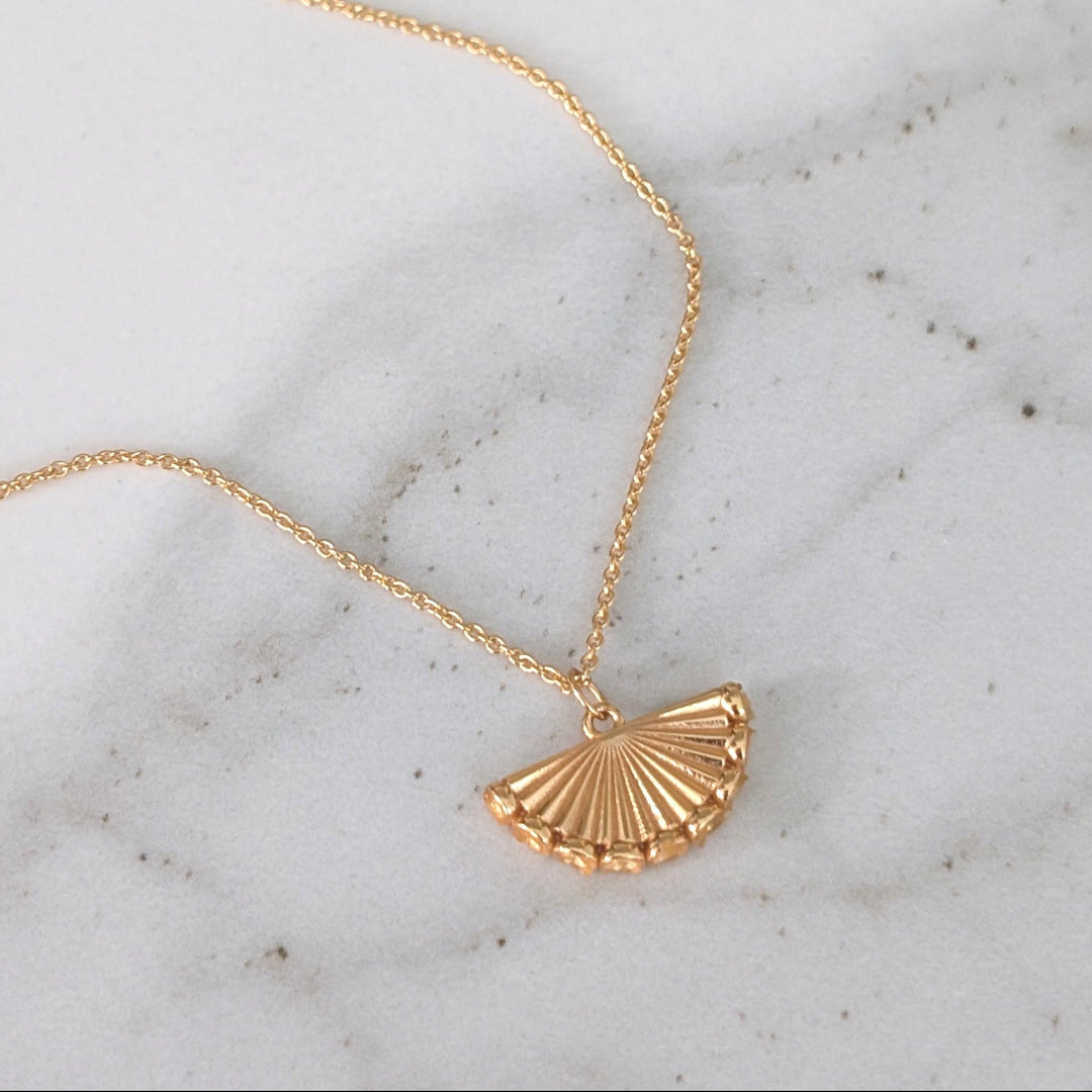The Fan Pendant Necklace