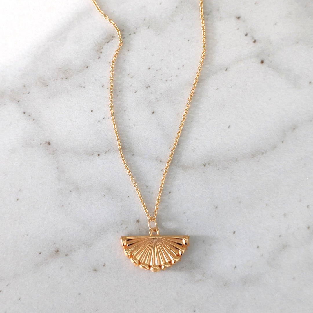 The Fan Pendant Necklace
