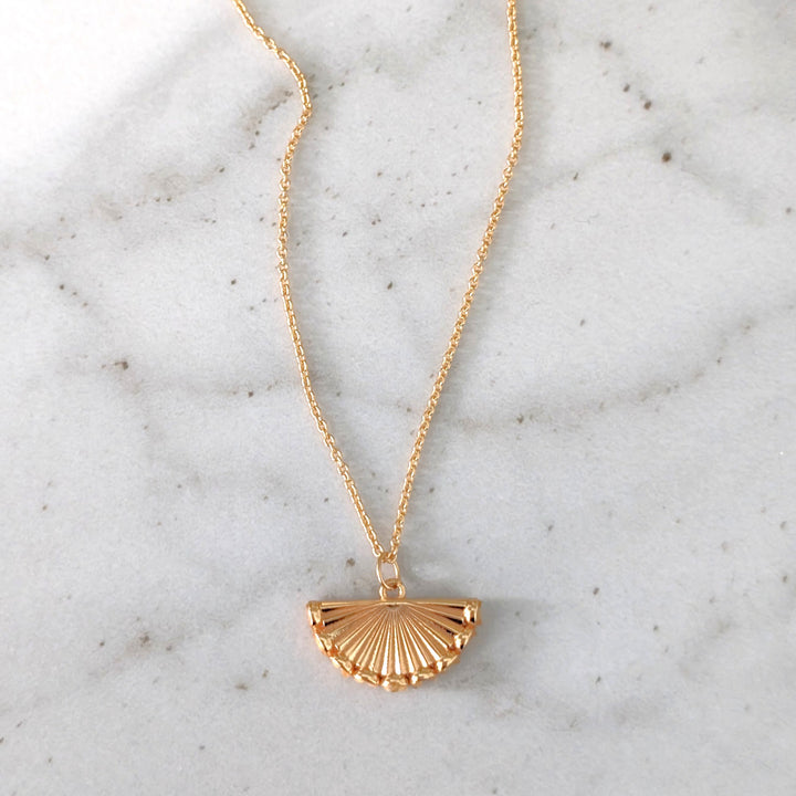The Fan Pendant Necklace