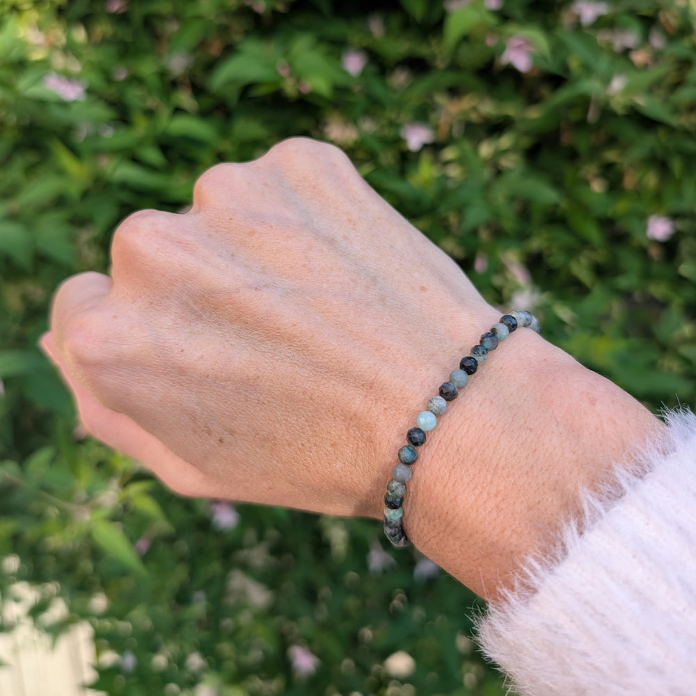 emerald gemstone bracelet