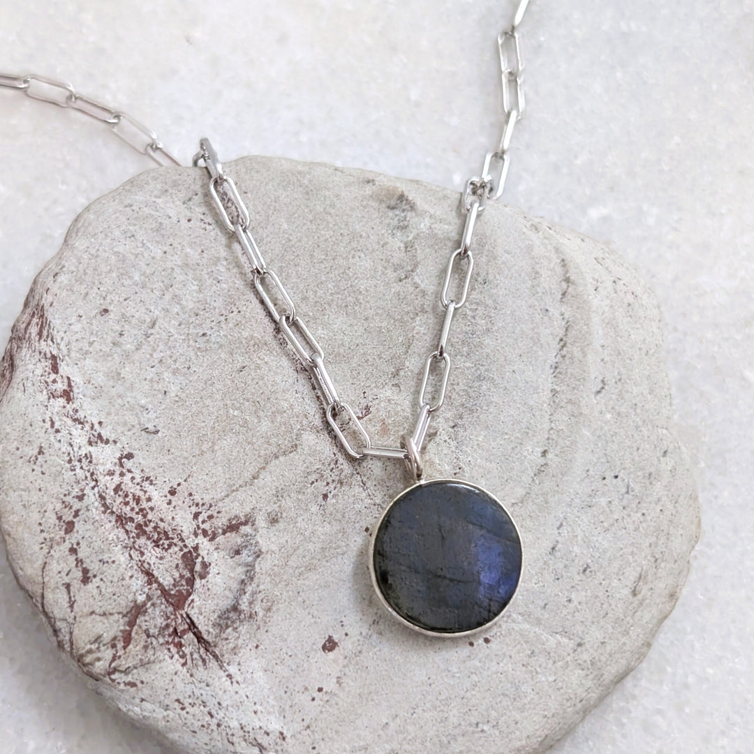 sterling silver labradorite circular pendant gemstone necklace on paperclip chain