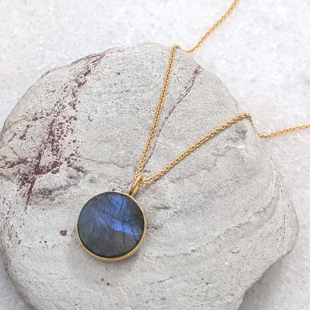The Circle Labradorite Necklace