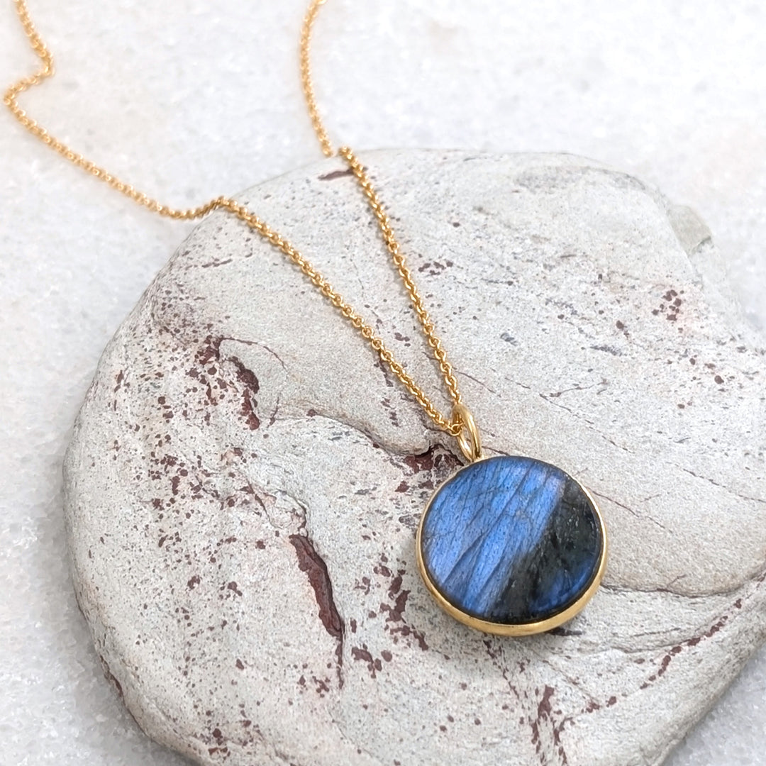 The Circle Labradorite Necklace