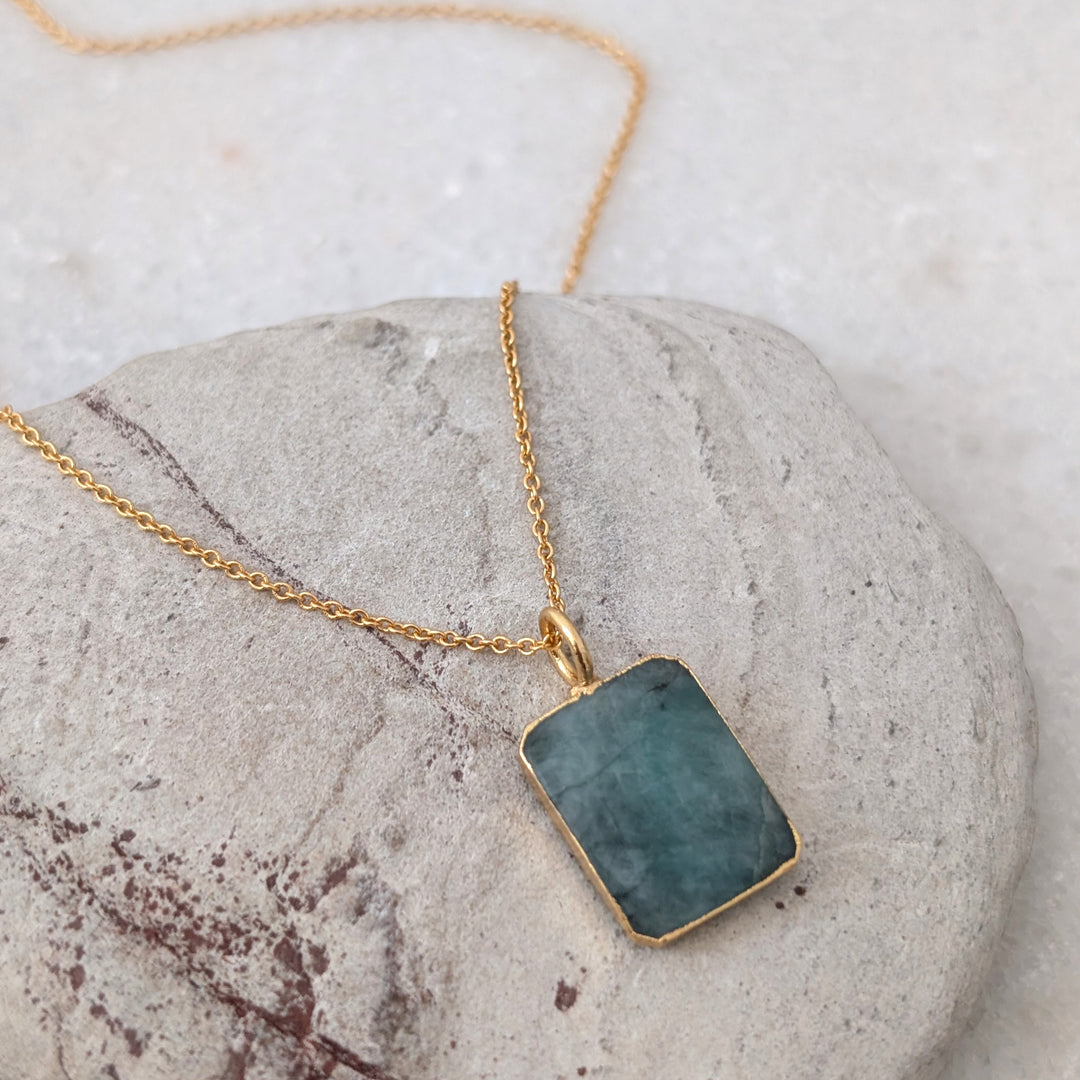 Gold rectangular Emerald pendant necklace 