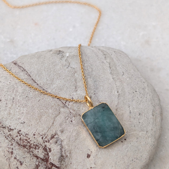 Gold rectangular Emerald pendant necklace 