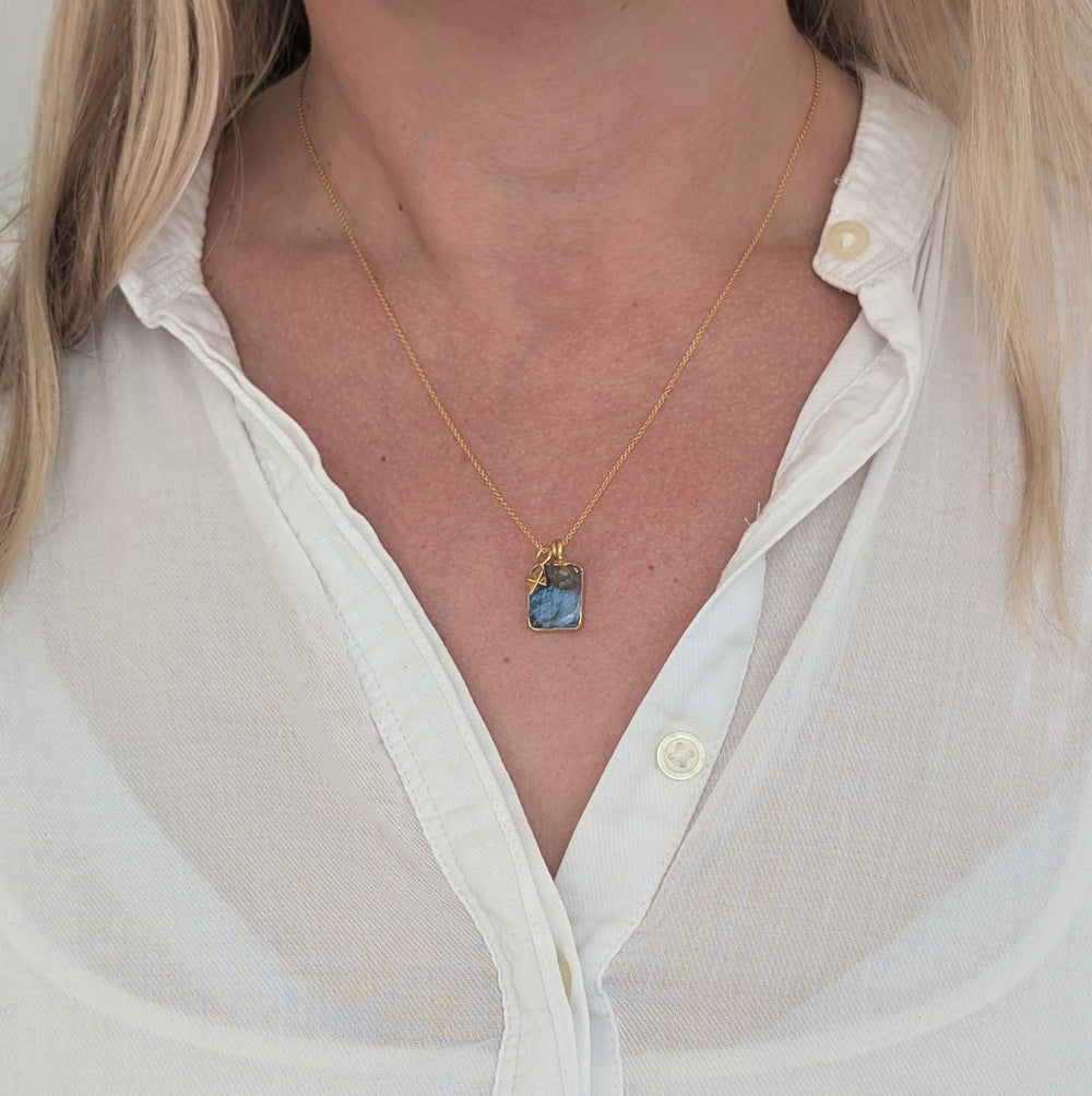 Labradorite and star charm pendant necklace 