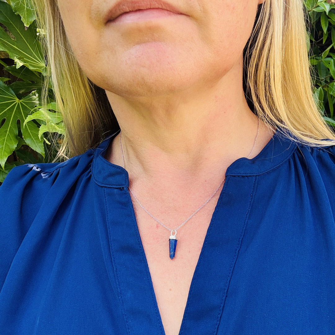 The En Pointe Lapis Lazuli Gemstone Necklace