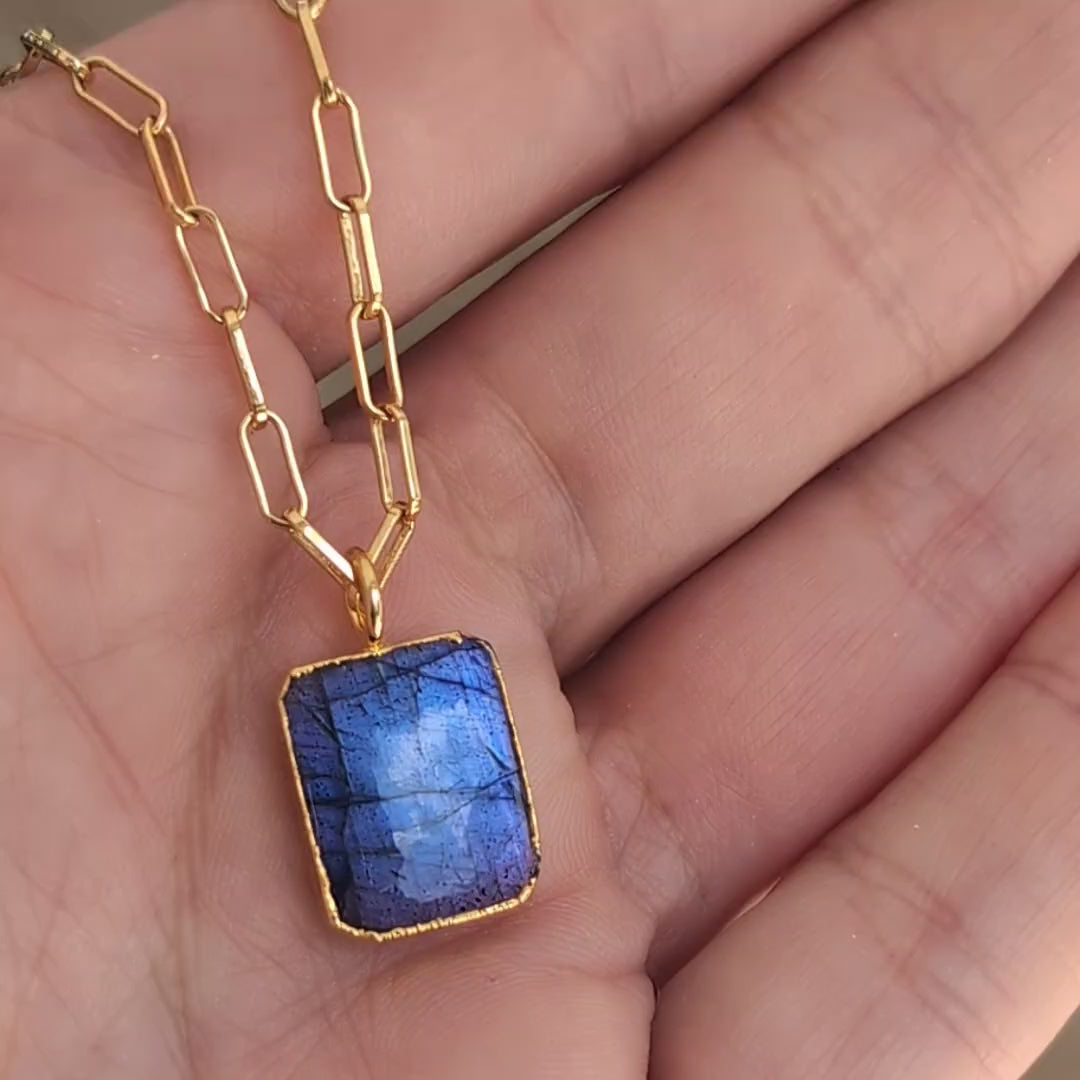 The Rectangle Labradorite Necklace