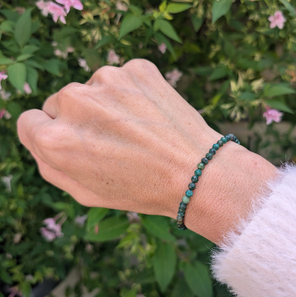 jade gemstone bracelet