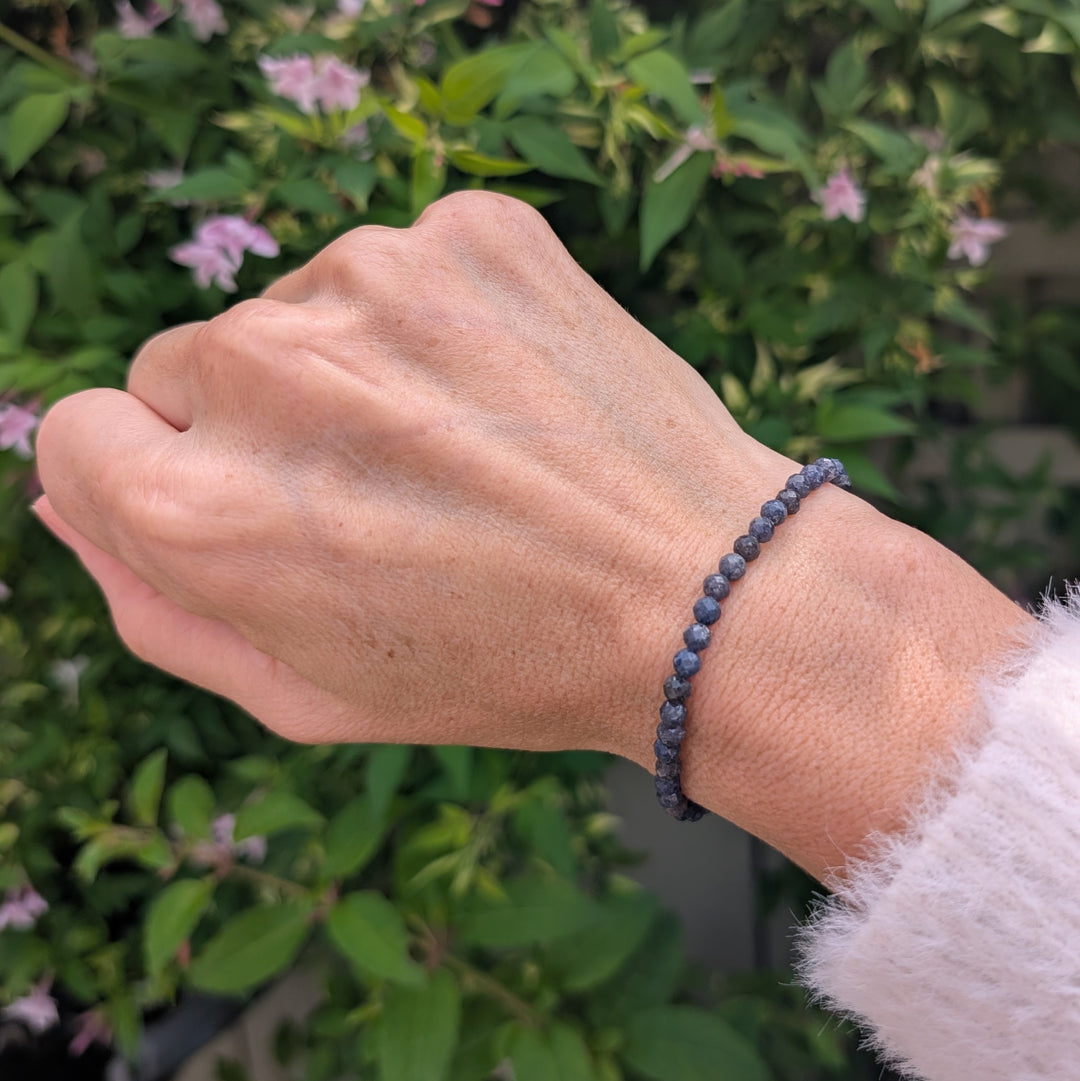 sapphire 4mm faceted bead gemstone bracelet 