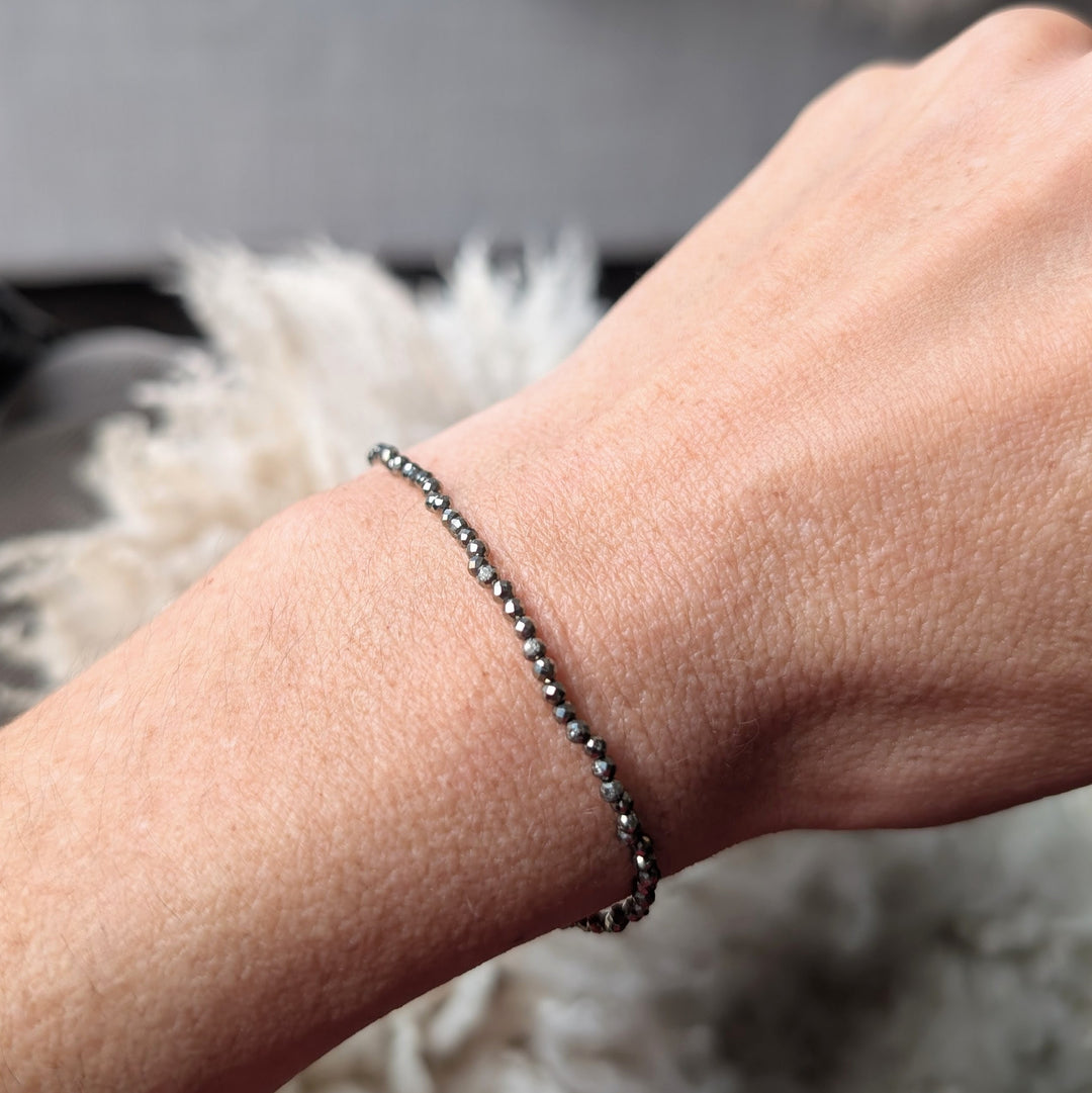 pyrite 2mm faceted bead elasticated gemstone bracelet