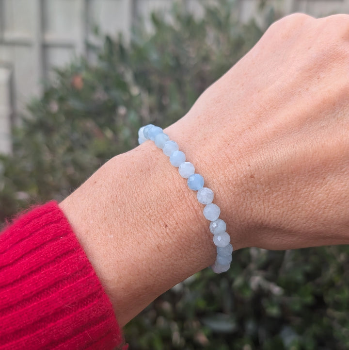 Aquamarine 6mm faceted bead gemstone bracelet 
