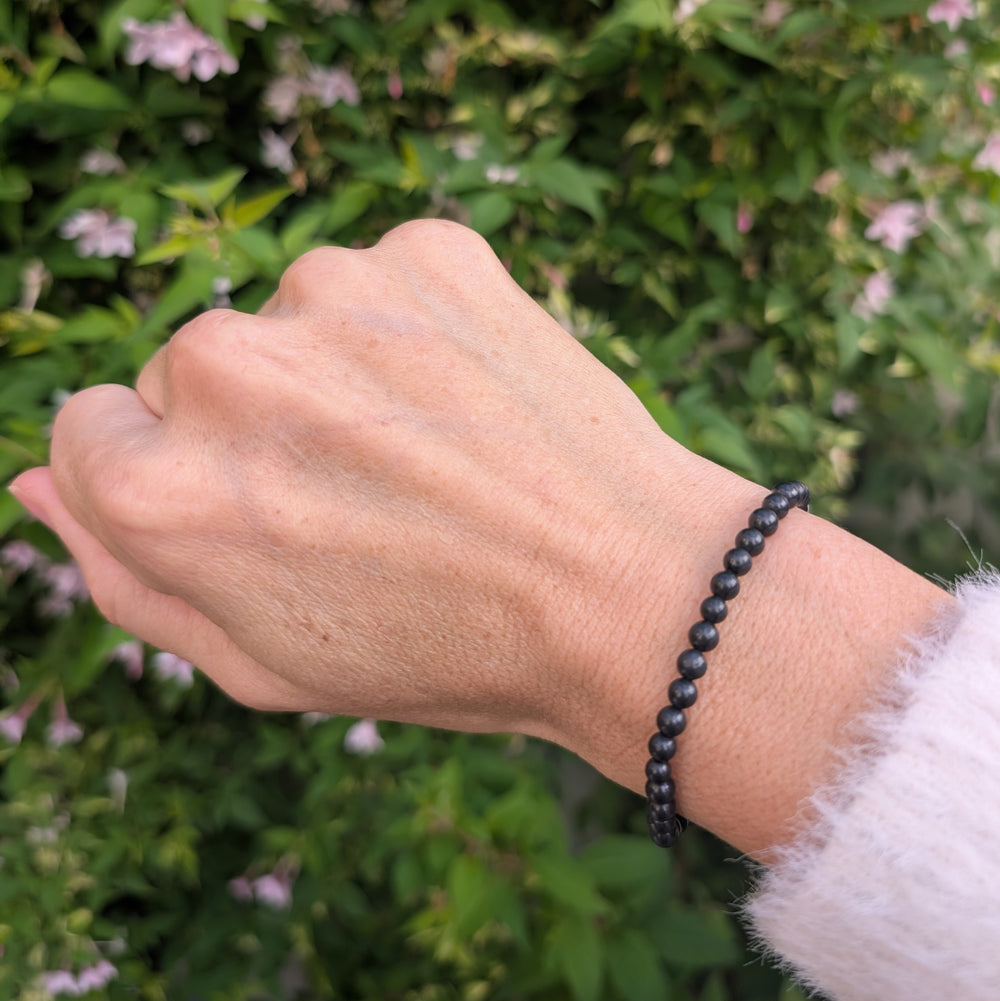 shungite gemstone bracelet