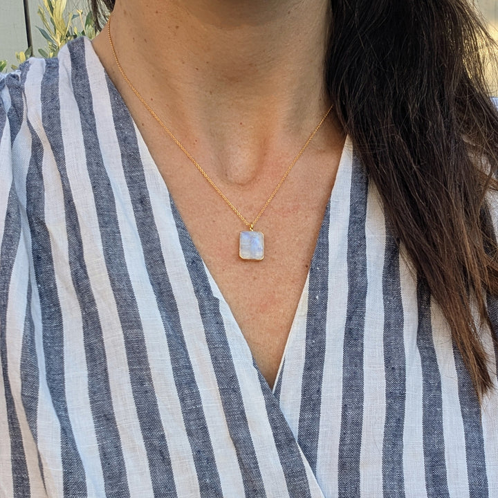 Moonstone pendant necklace