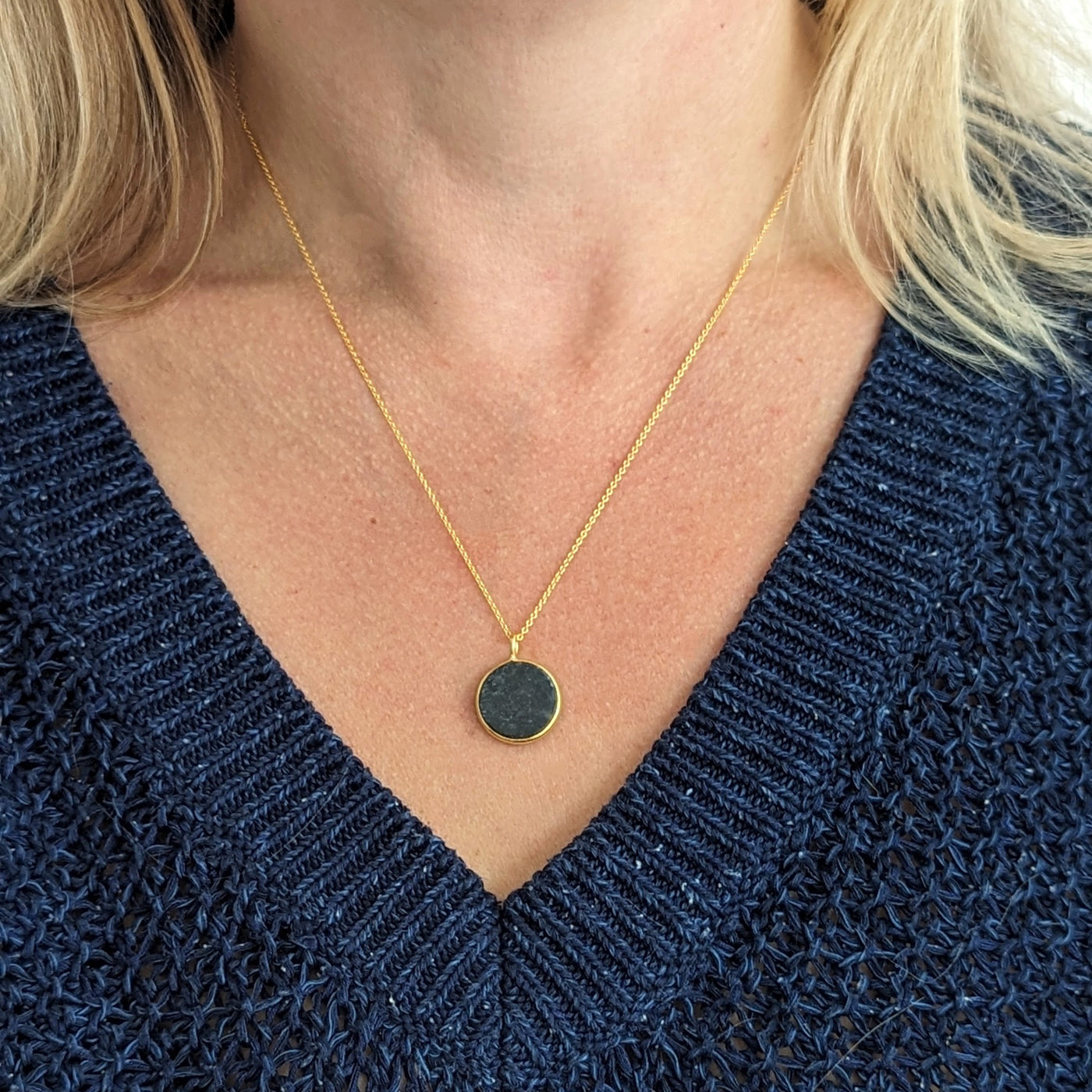 gold sapphire September birthstone pendant necklace