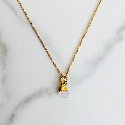 Rose quartz pendant necklace 