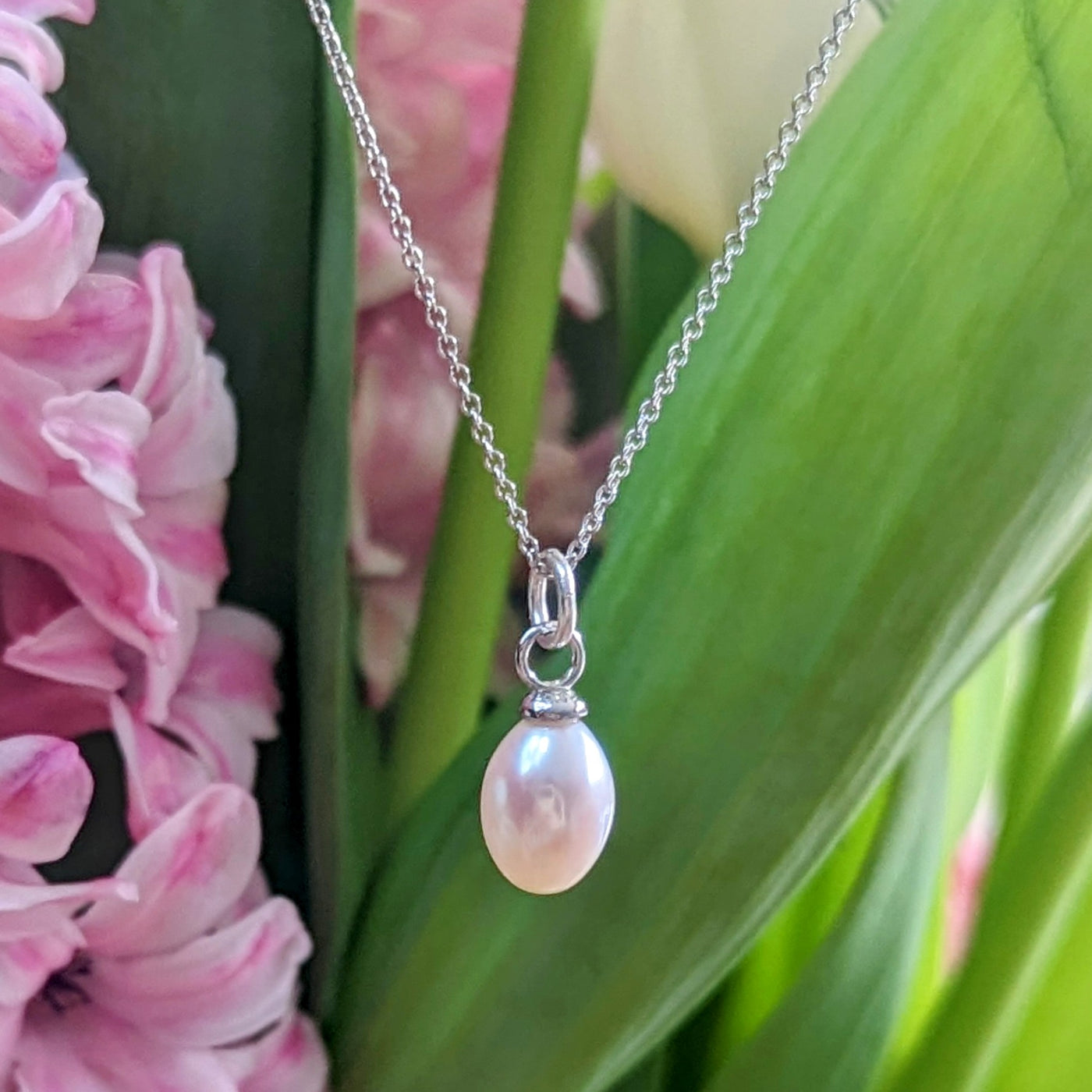 Sterling silver pearl pendant necklace
